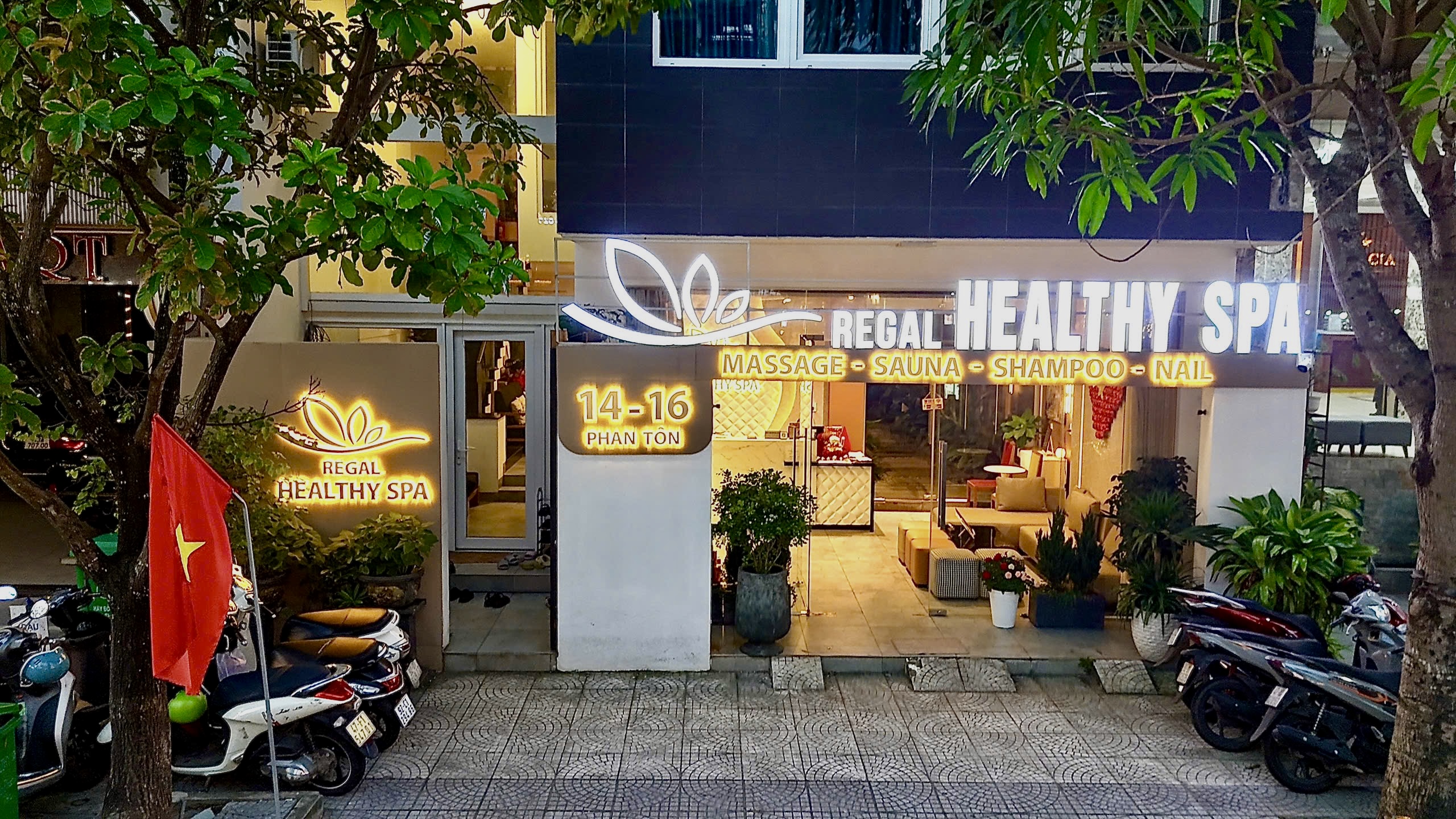 Regal Healthy Spa storefront